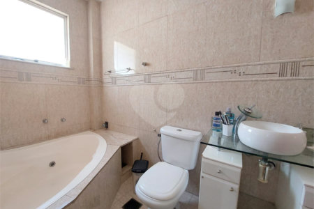Casa à venda com 5 quartos, sendo 2 suítes, em Tijuca, Rio de Janeiro, RJ