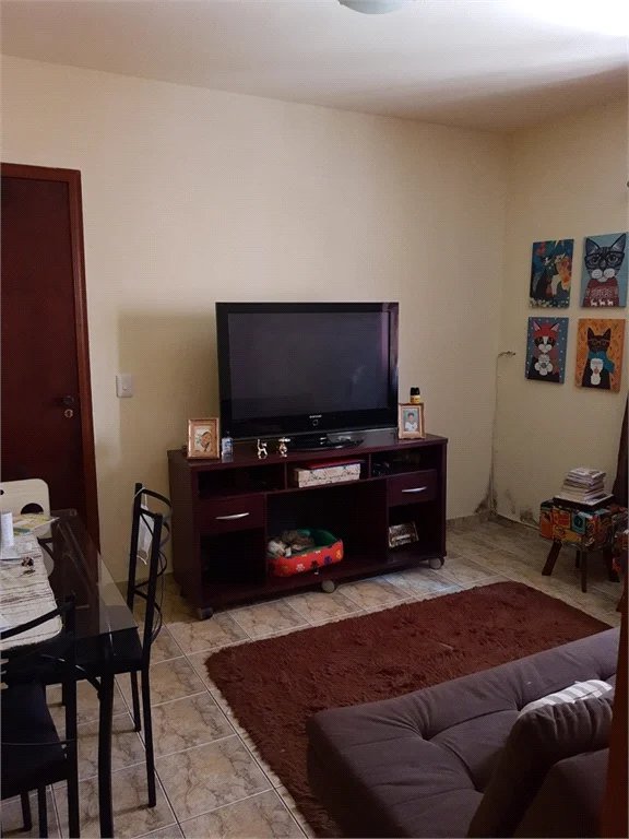 Casa à venda com 4 quartos, sendo 1 suíte, em Jardim das Palmas, São Paulo, SP