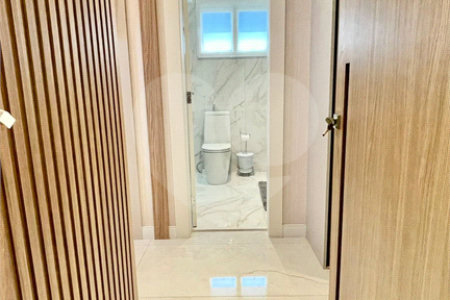 Cobertura à venda na Aclimação de 300m² com 2 vagas.
