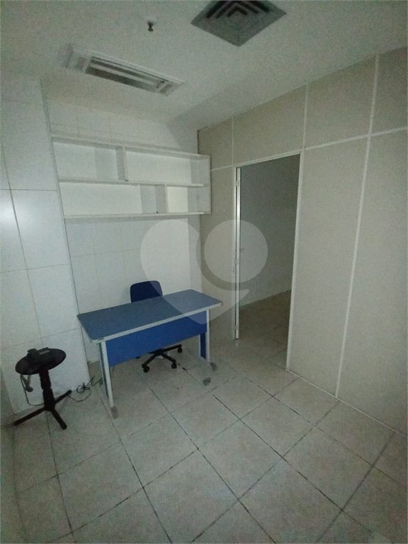 Sala à venda ou para alugar em Bangu, Rio de Janeiro, RJ