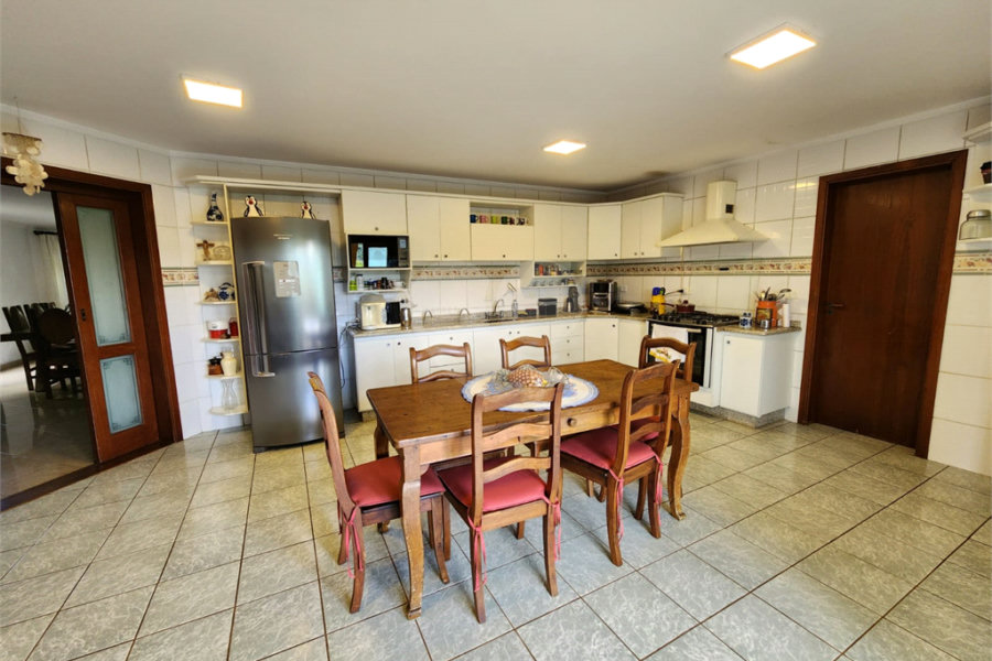 Casa à venda com 5 suítes no condomínio Suíça da Cantareira, Mairiporã - SP