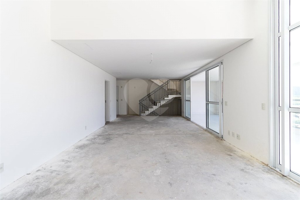 Triplex à venda com 4 suítes em Anhangabaú, Jundiaí, SP