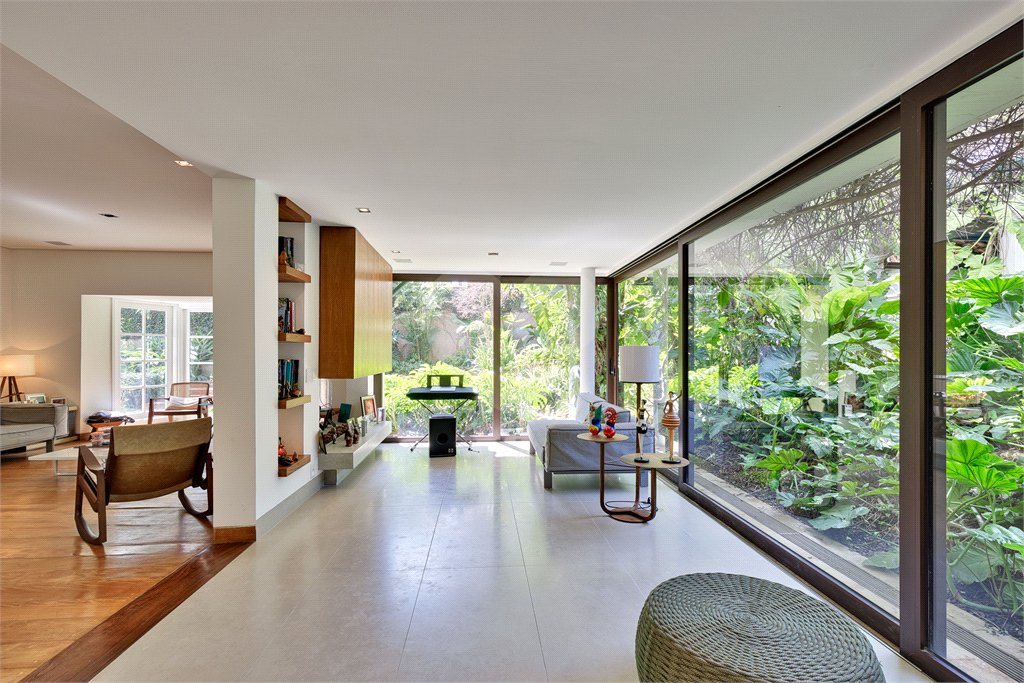 Casa Térrea à venda com 3 quartos, sendo 1 suíte, em Alto da Boa Vista, São Paulo, SP
