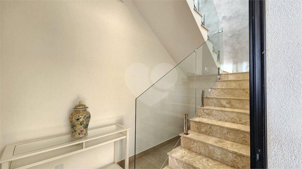 Casa à venda com 6 quartos, sendo 5 suítes, no condomínio Jardim Primavera, Louveira - SP