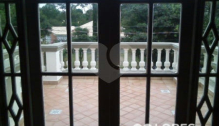 Casa à venda com 6 quartos, sendo 2 suítes, no condomínio Lago Azul Residencial e Golfe, Araçoiaba da Serra - SP