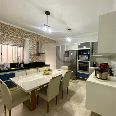 Casa à venda com 3 quartos, sendo 1 suíte, em Residencial Parque Laguna, Salto, SP