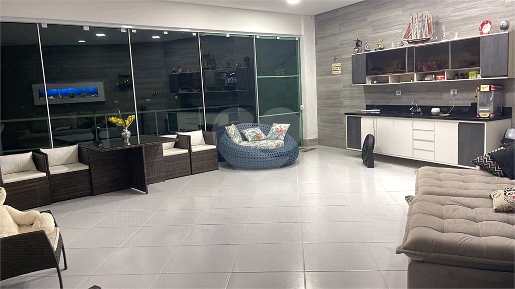 Casa à venda com 3 quartos, sendo 2 suítes, em Horto, São Paulo, SP