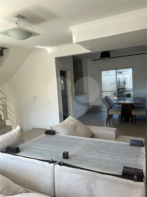 Casa à venda com 3 quartos, sendo 1 suíte,  no condomínio Village St. Louis, São Paulo - SP