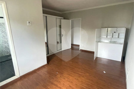 Sobrado à venda com 3 quartos, sendo 2 suítes,  em Vila Oliveira, Mogi das Cruzes, SP