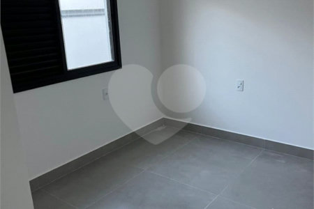 Casa à venda com 3 quartos, sendo 1 suíte, no condomínio Portal dos Sabiás, Itu - SP