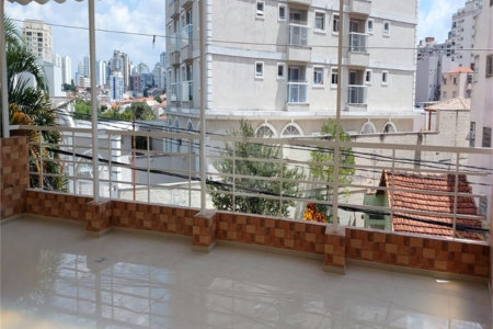 Sobrado à venda com 3 quartos, sendo 2 suítes, em Vila Paulicéia, São Paulo, SP
