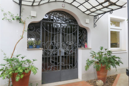 Sobrado à venda com 5 quartos, sendo 4 suítes,  em Jardim Panorama, São Paulo, SP