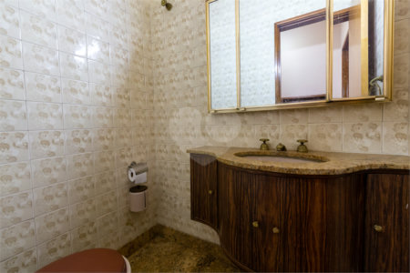 Casa à venda com 4 quartos, sendo 2 suítes, em Perdizes, São Paulo, SP