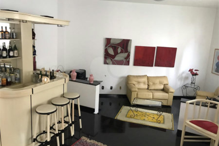 Casa à venda com 2 quartos, sendo 3 suítes, em Vila Oliveira, Mogi das Cruzes, SP