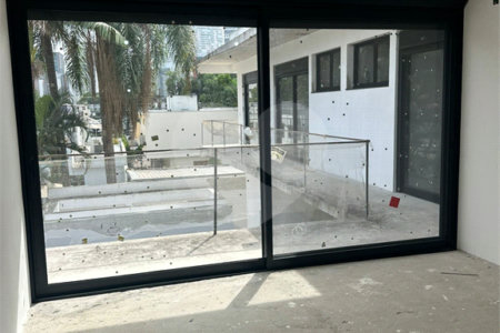Casa à venda com 5 suítes em Jardim Paulistano, São Paulo, SP