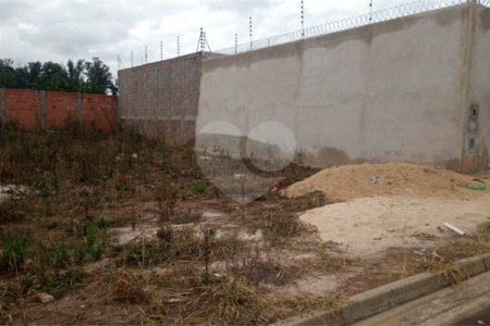 Lote no Jardim do Bosque, aceita financiamento ou aquisição de terreno e construção .