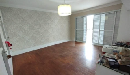 Casa à venda com 5 quartos, sendo 4 suítes,  em Parque dos Príncipes, São Paulo, SP