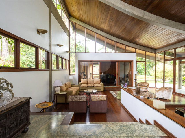 Casa à venda com 3 suítes no condomínio Chácara Flora, São Paulo - SP