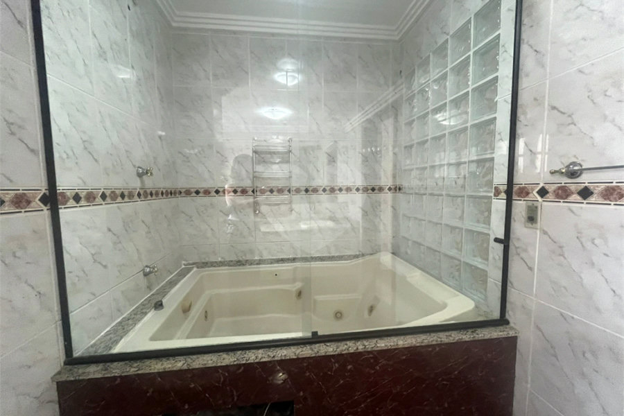 Sobrado à venda com 3 quartos, sendo 1 suíte, em Tremembé, São Paulo, SP
