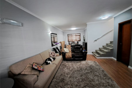 Sobrado à venda com 3 quartos, sendo 1 suíte, em Vila Gomes Cardim, São Paulo, SP