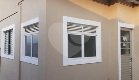 Sobrado à venda com 2 quartos em Km 18, Osasco, SP