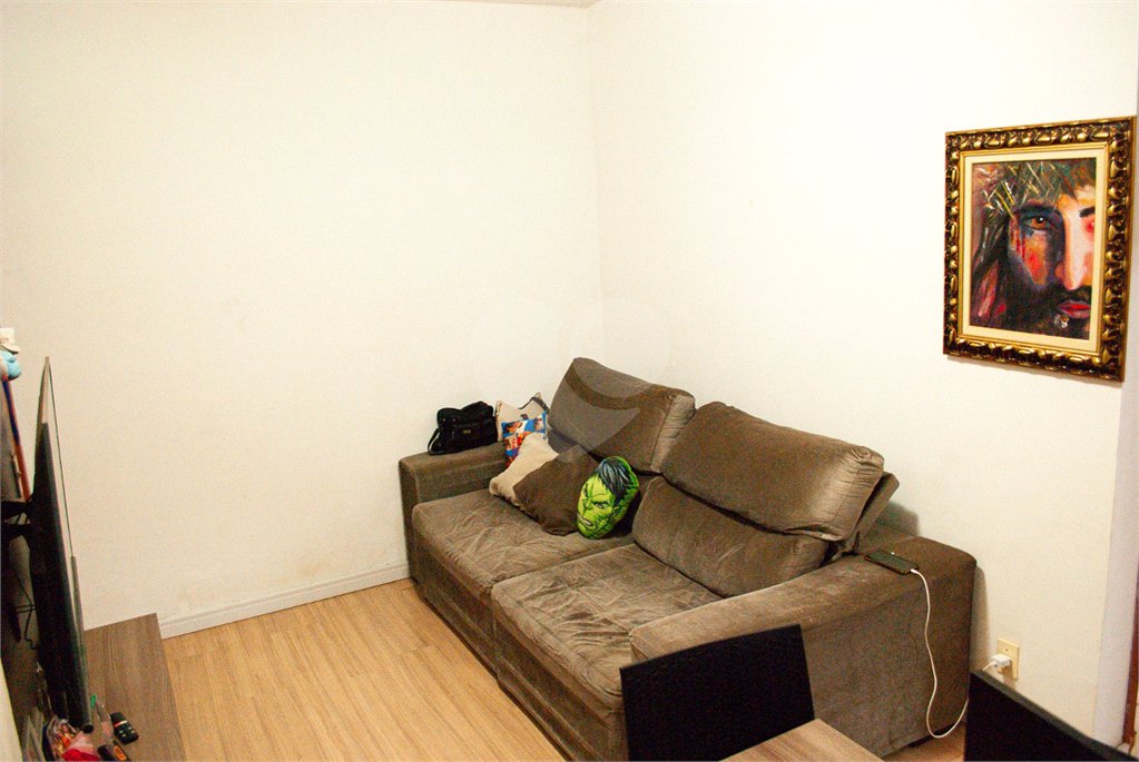 Apartamento à venda com 2 dormitórios no Monte Logan, São Carlos