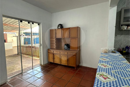 Casa à venda com 4 quartos, sendo 1 suíte,  em Jardim Estoril, Ponta Porã, MS