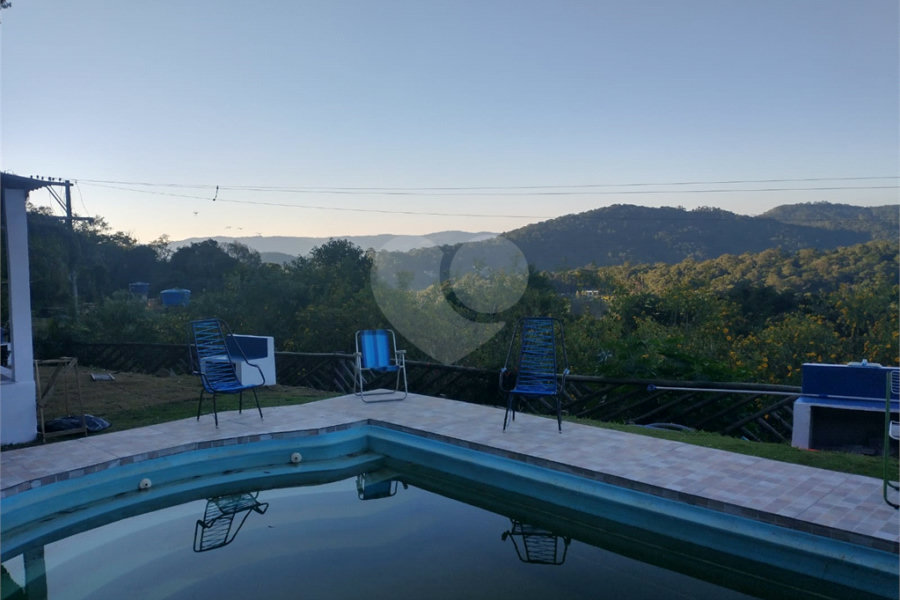 Casa à venda ou para alugar com 3 suítes em Juqueri Mirim, Mairiporã, SP