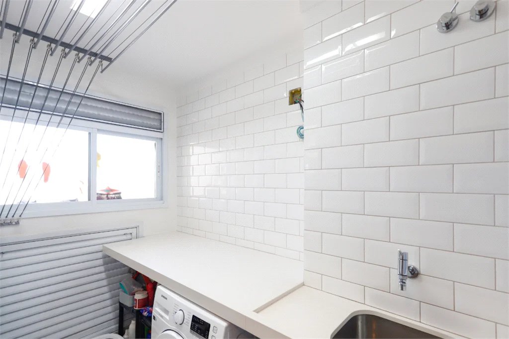 Apartamento à venda com 3 quartos, sendo 1 suíte, em Vila Anastácio, São Paulo, SP