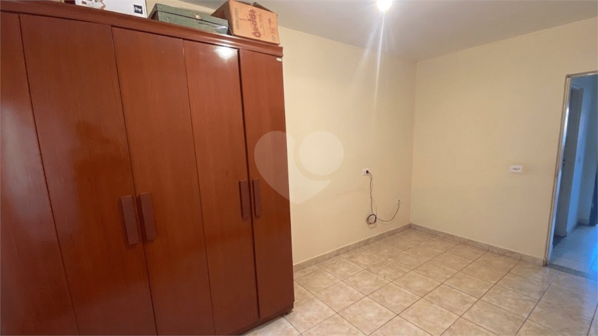 Sobrado à venda com 4 quartos, sendo 1 suíte, em Conjunto Habitacional Itapetininga F3, Itapetininga, SP
