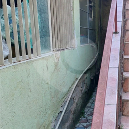 Sobrado à venda com 4 quartos em Vila Mira, São Paulo, SP