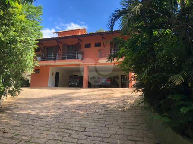 Casa à venda com 3 suítes no condomínio Sausalito, Mairiporã - SP