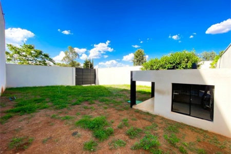 Casa à venda com 2 suítes no condomínio Jardim Residencial Vale do Campo, Araraquara - SP