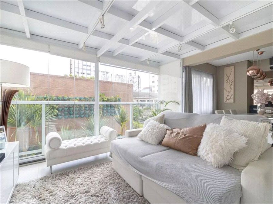 Apartamento à venda com 2 quartos, sendo 1 suíte, em Vila Olímpia, São Paulo, SP