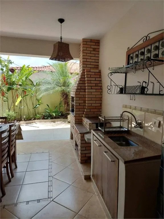 Sobrado à venda com 3 quartos, sendo 1 suíte, em Jardim das Vertentes, São Paulo, SP