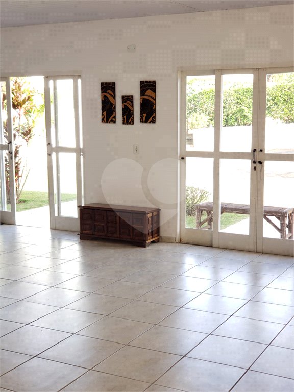 Casa à venda com 4 quartos, sendo 2 suítes,  no condomínio Acmti - Colinas do Mosteiro, Terras de Itaici e Recanto dos Pássaros, Indaiatuba - SP