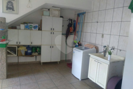 Sobrado à venda com 4 quartos, sendo 1 suíte,  em Jardim Pacaembu, Jundiaí, SP