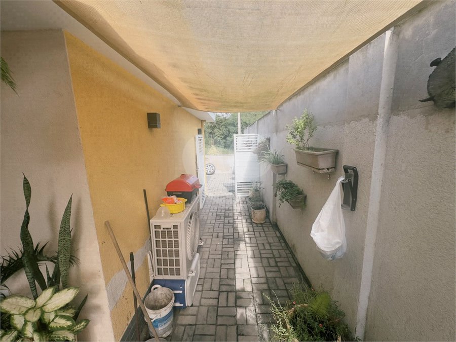 Casa em condomínio à venda com 4 quartos, sendo 2 suítes,  em Caravelas, Armação dos Búzios, RJ