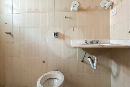 Sobrado à venda com 4 quartos, sendo 3 suítes, em Vila Libanesa, São Paulo, SP