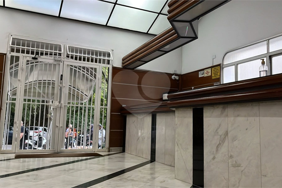Apartamento à venda com 2 quartos, sendo 1 suíte,  em Consolação, São Paulo, SP