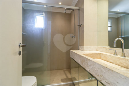 Apartamento à venda ou para alugar com 1 suíte em Cerqueira César, São Paulo, SP