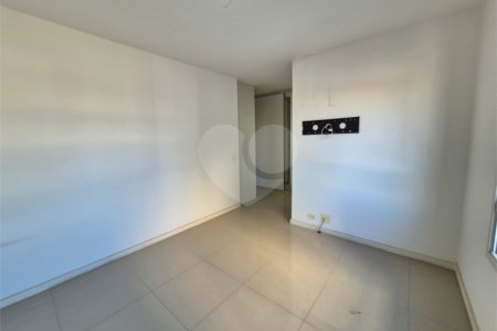 Apartamento à venda com 3 quartos, sendo 1 suíte,  em Jardim Olympia, São Paulo, SP