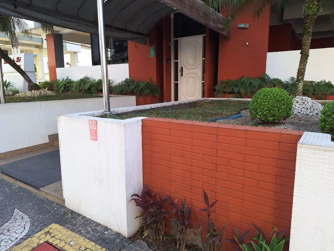 Apartamento com 3 dormitórios à venda, 104 m² por R$ 740.000,00 - Ponta da Praia - Santos/SP