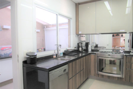 Casa à venda com 4 suítes no condomínio Dolce Villa, São Paulo - SP