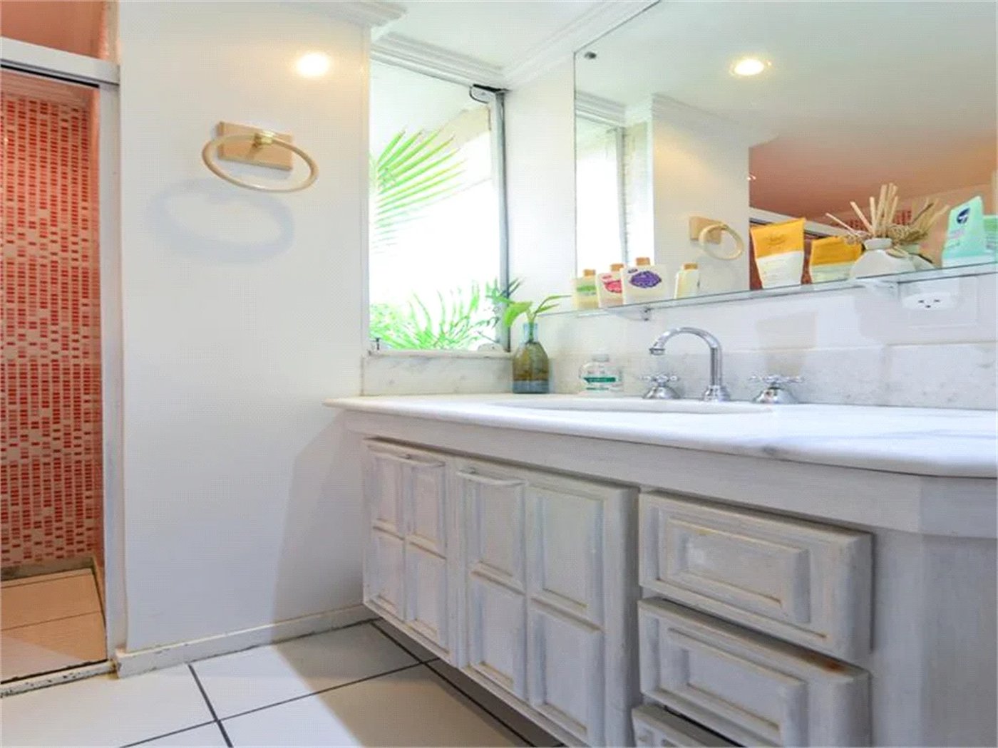 Apartamento à venda com 3 suítes em Vila Suzana, São Paulo, SP