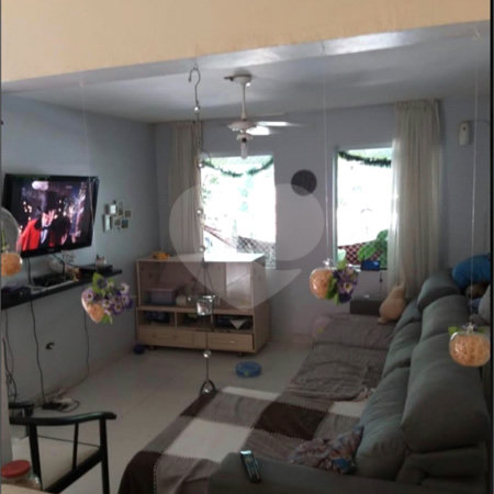 Casa à venda com 3 suítes em Vila Emir, São Paulo, SP
