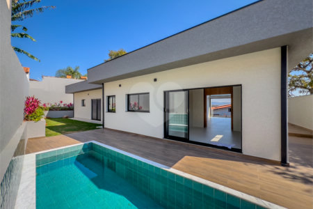 Casa à venda com 3 suítes em Jardim Paulista, Atibaia, SP