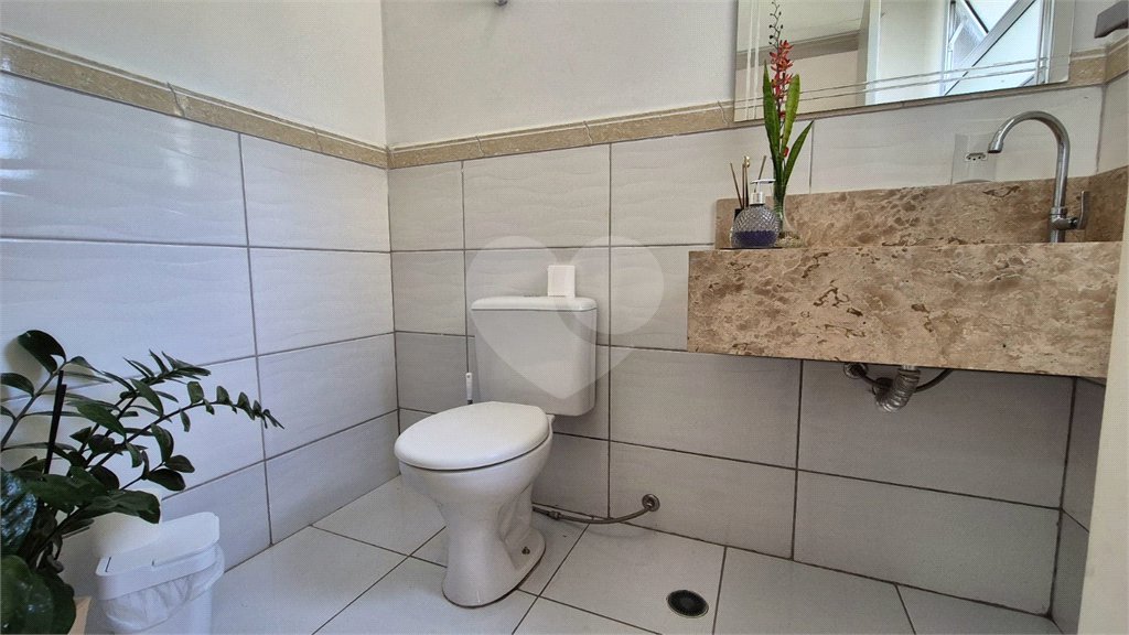 Casa à venda com 5 quartos, sendo 4 suítes, no condomínio Terras de Lucas, Sorocaba - SP