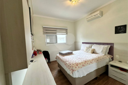 Casa à venda com 3 quartos, sendo 1 suíte, no condomínio Ibiti Royal Park, Sorocaba - SP