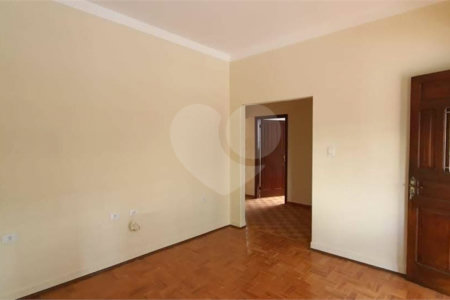 Casa à venda com 2 quartos no Centro, Vinhedo, SP